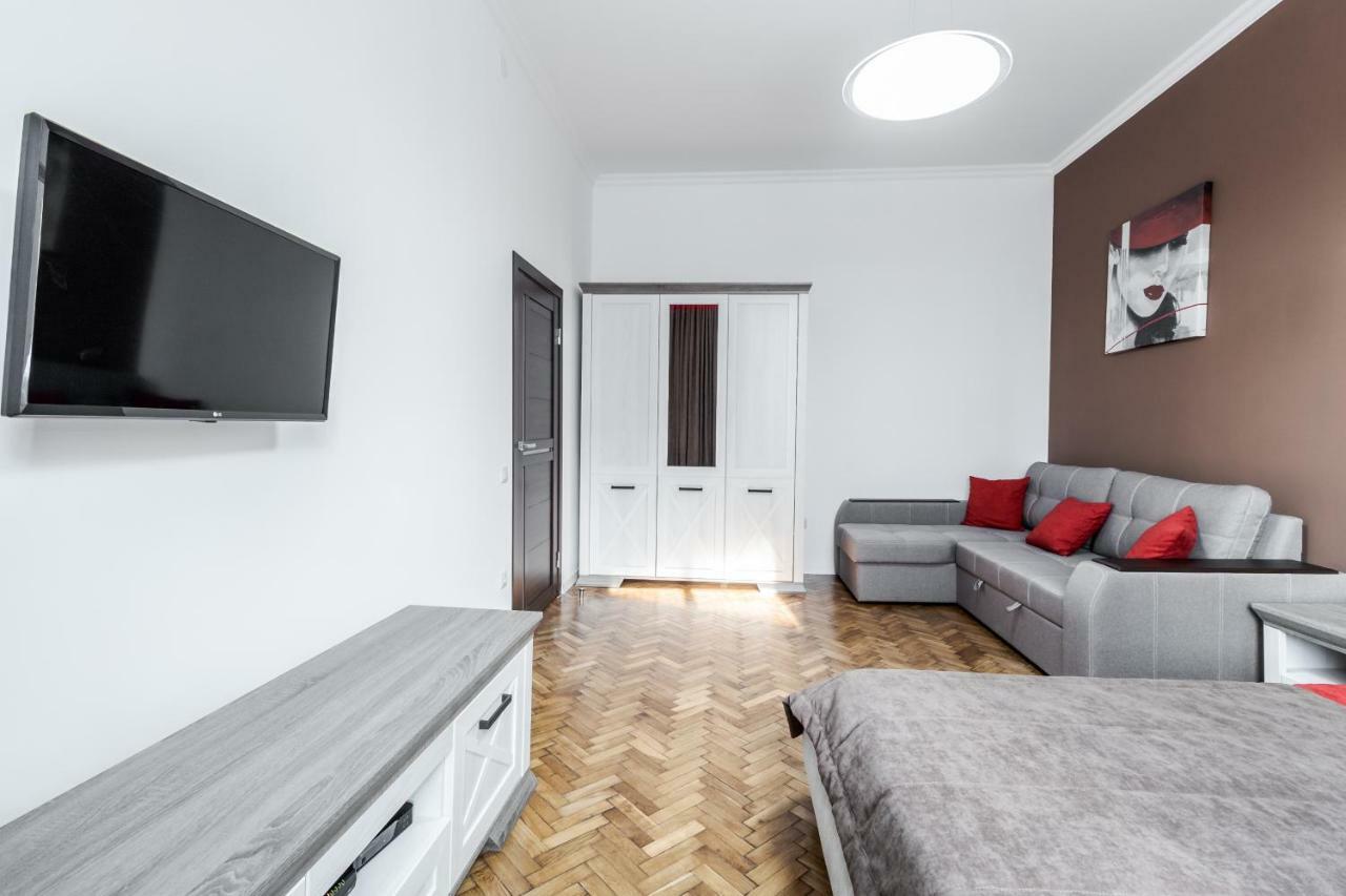 Inshiapartments On Liberty Avenue 2 Lviv Exterior photo